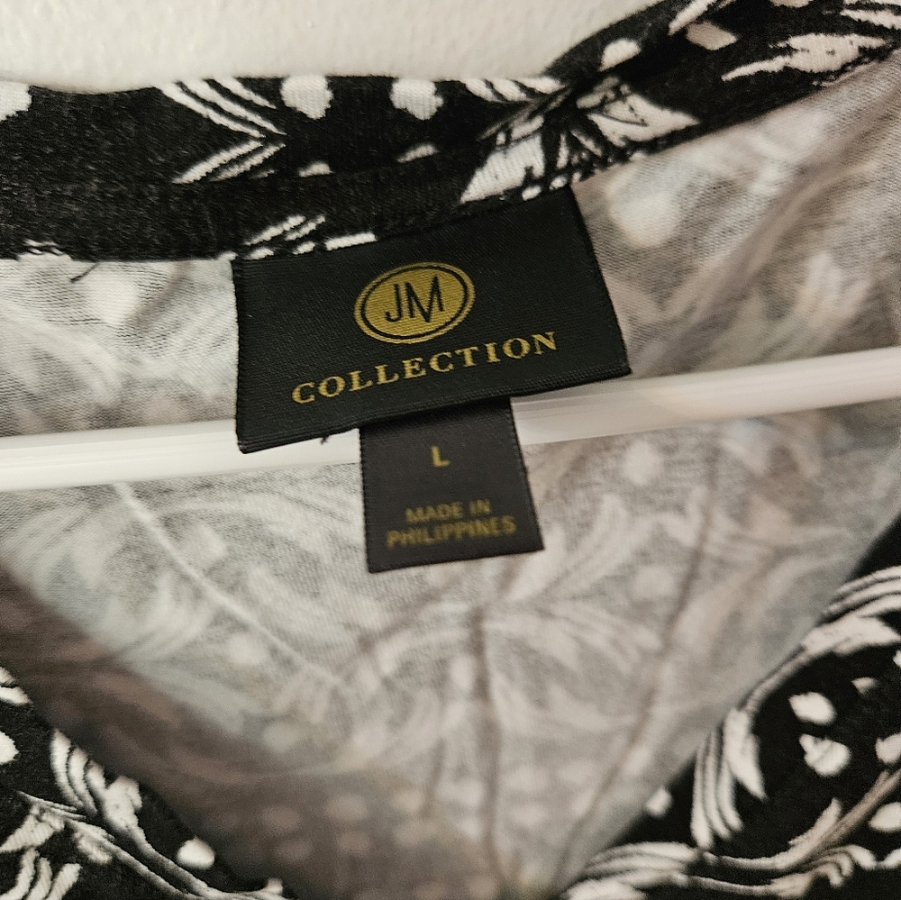 JM Collection Black and White Geometric Blouse - Picture 2 of 4